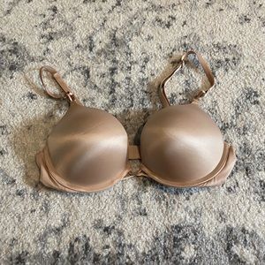 Victoria’s Secret 34B Bombshell Bra